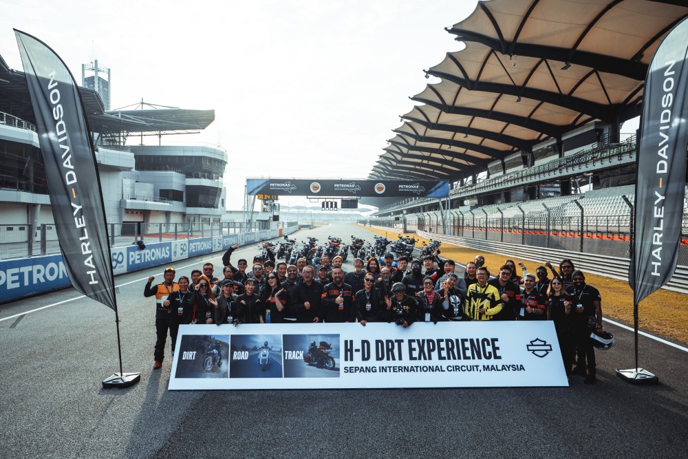 https://v3i.rweb-images.com/www.autoindy.net/images/editor/Group_Photo_(Media)_(Autoindy_Web).jpg